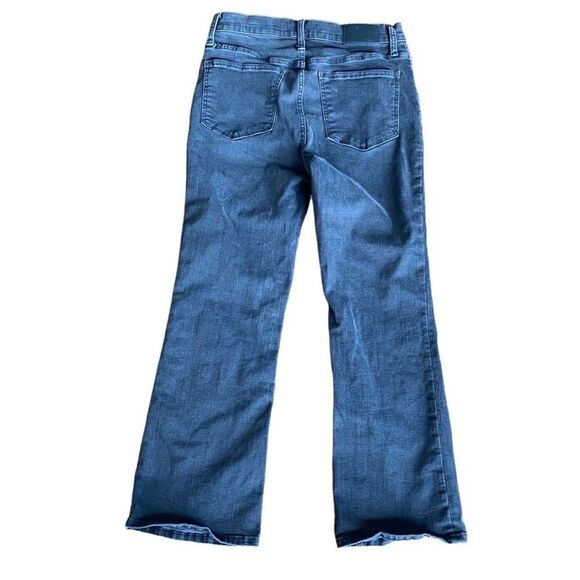 Madewell Cali Demi-Boot Jeans in Bellspring Wash: Button-Front Edition 27 - Picture 3 of 7